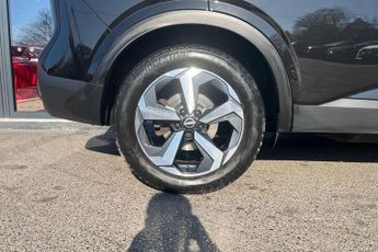 Nissan Qashqai 1.3 DiG-T MH 158 N-Connecta 5dr Xtronic