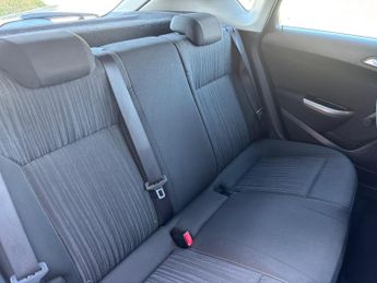 Vauxhall Astra 1.6 16v Exclusiv Auto Euro 5 5dr