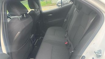 Toyota Corolla 1.8 VVT-h Icon CVT Euro 6 (s/s) 5dr