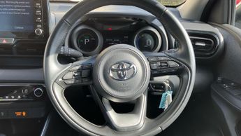 Toyota Yaris 1.5 VVT-h Design E-CVT Euro 6 (s/s) 5dr