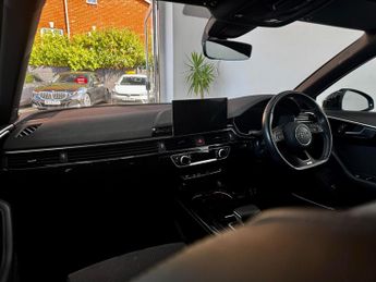 Audi A4 Avant 2.0 TFSI 35 Black Edition S Tronic Euro 6 (s/s) 5dr