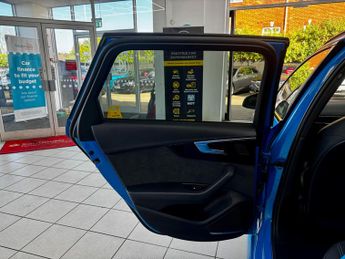 Audi A4 Avant 2.0 TFSI 35 Black Edition S Tronic Euro 6 (s/s) 5dr