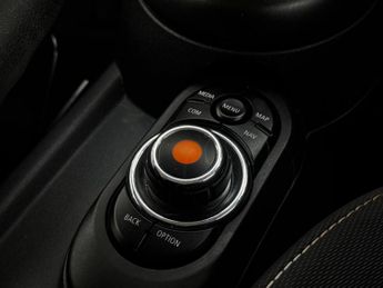 MINI Hatch 1.5 Cooper Classic Steptronic Euro 6 (s/s) 3dr