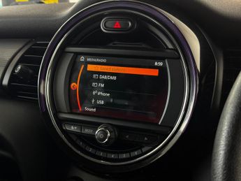 MINI Hatch 1.5 Cooper Classic Steptronic Euro 6 (s/s) 3dr