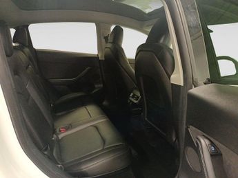 Tesla Model Y (Dual Motor) Long Range Auto 4WDE 5dr