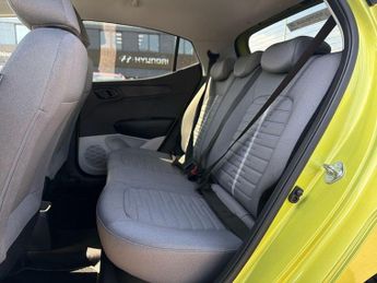 Hyundai i10 1.0 Premium Hatchback 5dr Petrol Auto Euro 6 (s/s) (63 ps)