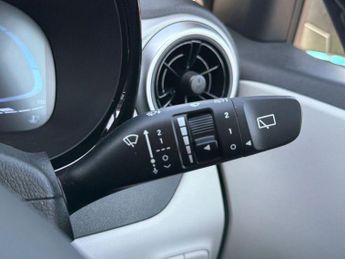 Hyundai i10 1.0 Premium Hatchback 5dr Petrol Auto Euro 6 (s/s) (63 ps)