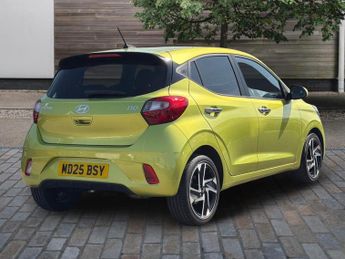 Hyundai i10 1.0 Premium 5dr Automatic
