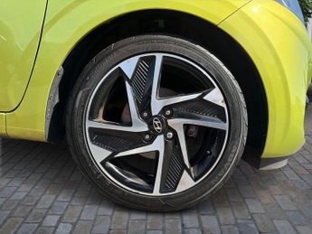 Hyundai i10 1.0 Premium 5dr Automatic