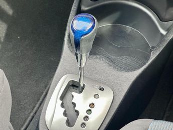 Toyota Yaris 1.5 VVT-h T4 CVT Euro 5 5dr