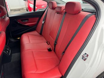 BMW 3 Series 2.0 320d Sport Auto Euro 5 (s/s) 4dr