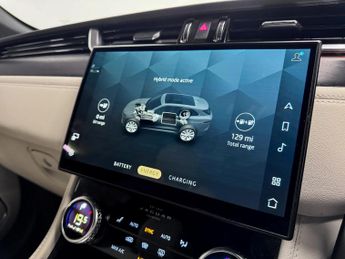 Jaguar F-PACE 2.0 P400e 17.1kWh R-Dynamic Black SUV 5dr Petrol Plug-in Hybrid 