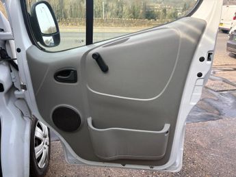 Vauxhall Vivaro 2.0 2700 CDTi FWD L1 4dr