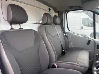 Vauxhall Vivaro 2.0 2700 CDTi FWD L1 4dr