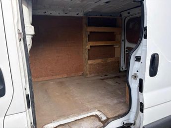 Vauxhall Vivaro 2.0 2700 CDTi FWD L1 4dr