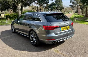 Audi A4 Avant 2.0 TDI S line S Tronic quattro Euro 6 (s/s) 5dr