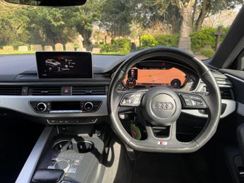 Audi A4 Avant 2.0 TDI S line S Tronic quattro Euro 6 (s/s) 5dr
