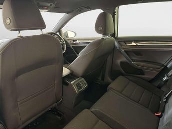 Volkswagen Golf 2.0 TSI R Hatchback 5dr Petrol DSG 4Motion Euro 6 (s/s) (300 ps)