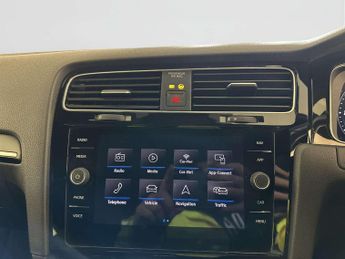 Volkswagen Golf 2.0 TSI R Hatchback 5dr Petrol DSG 4Motion Euro 6 (s/s) (300 ps)