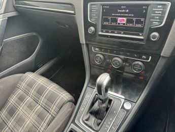 VOLKSWAGEN GOLF 2.0 TDI BlueMotion Tech GTD Hatchback 5dr Diesel DSG Euro 6 (s/s