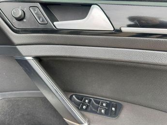 VOLKSWAGEN GOLF 2.0 TDI BlueMotion Tech GTD Hatchback 5dr Diesel DSG Euro 6 (s/s