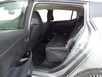 Nissan Leaf 39kWh N-Connecta Auto 5dr