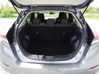 Nissan Leaf 39kWh N-Connecta Auto 5dr