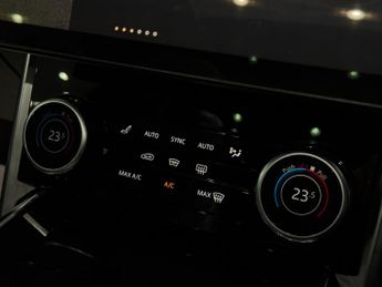 Land Rover Range Rover 3.0 P400 MHEV Autobiography SUV 5dr Petrol Auto 4WD Euro 6 (s/s)