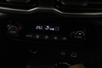 Nissan Juke 1.0 DIG-T N-Connecta Euro 6 (s/s) 5dr
