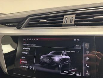 Audi Q8 e-tron 50 S line Sportback Auto quattro 5dr 95kWh (11kW Charger)