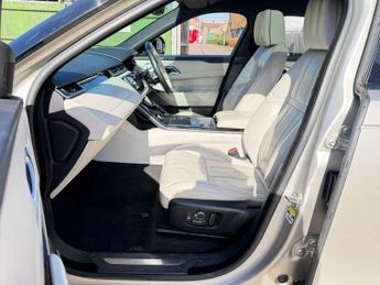 Land Rover Range Rover Velar 2.0 D240 R-Dynamic HSE Auto 4WD Euro 6 (s/s) 5dr