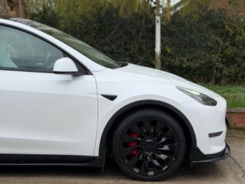 Tesla Model Y (Dual Motor) Performance Auto 4WDE 5dr