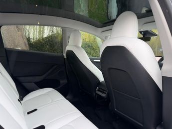 Tesla Model Y (Dual Motor) Performance Auto 4WDE 5dr