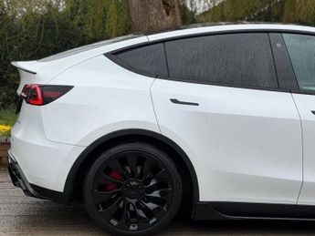 Tesla Model Y (Dual Motor) Performance Auto 4WDE 5dr