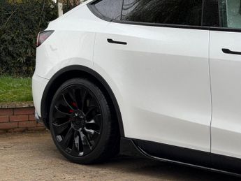Tesla Model Y (Dual Motor) Performance Auto 4WDE 5dr