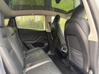 Tesla Model Y (Dual Motor) Long Range Auto 4WDE 5dr