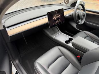 Tesla Model Y (Dual Motor) Long Range Auto 4WDE 5dr