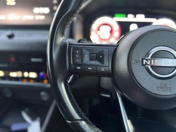 Nissan Qashqai 1.3 DIG-T MHEV N-Connecta XTRON Euro 6 (s/s) 5dr