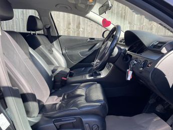 Volkswagen Passat 2.0 TDI BlueMotion Tech Highline Euro 5 (s/s) 5dr