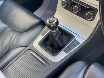 Volkswagen Passat 2.0 TDI BlueMotion Tech Highline Euro 5 (s/s) 5dr