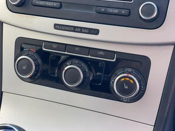 Volkswagen Passat 2.0 TDI BlueMotion Tech Highline Euro 5 (s/s) 5dr