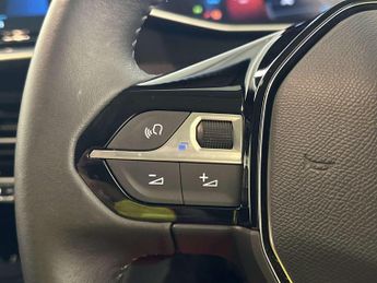 Peugeot E-208 50kWh Allure Premium + Hatchback 5dr Electric Auto (7kW Charger)