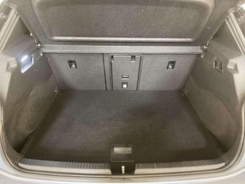 Volkswagen ID.3 Pro 58kWh Family Hatchback 5dr Electric Auto (145 ps)