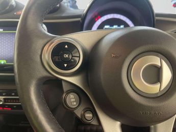 Smart forfour 17.6kWh Premium Hatchback 5dr Electric Auto (22kW Charger) (82 p