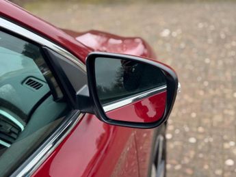 Nissan Qashqai 1.2 DIG-T n-tec+ XTRON 2WD Euro 5 (s/s) 5dr