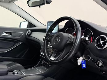 Mercedes-Benz GLA 1.6 GLA180 Urban Edition 7G-DCT Euro 6 (s/s) 5dr