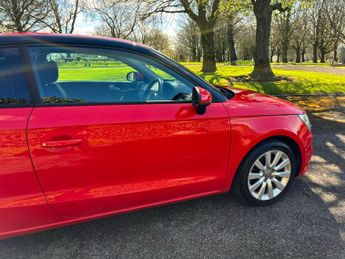 Audi A1 1.4 TFSI Sport Hatchback 3dr Petrol S Tronic Euro 5 (s/s) (122 p