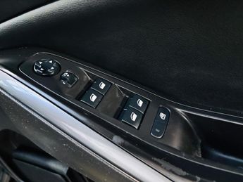 Vauxhall Grandland X 1.5 Turbo D BlueInjection Sport Nav Auto Euro 6 (s/s) 5dr