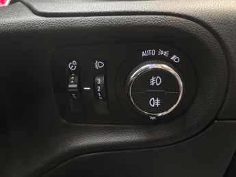 Vauxhall Grandland X 1.5 Turbo D BlueInjection Sport Nav Auto Euro 6 (s/s) 5dr
