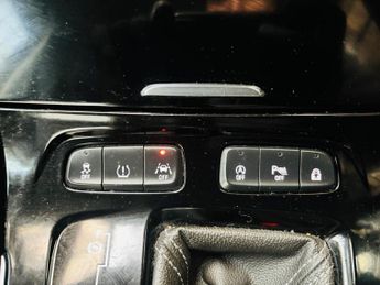 Vauxhall Grandland X 1.5 Turbo D BlueInjection Sport Nav Auto Euro 6 (s/s) 5dr